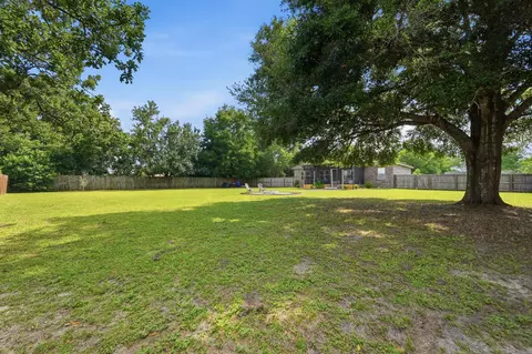 Exterior - 5463 Monterrey Rd, Crestview, FL 32539 photo 19 of 20