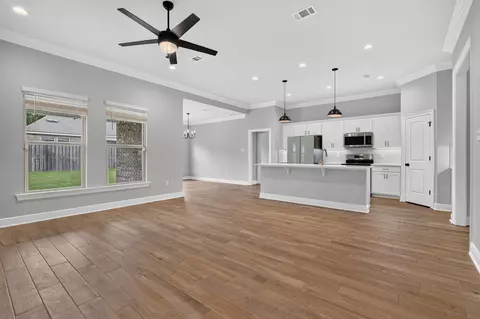 Living - 75 E Apollo Ave, Freeport, FL 32439 photo 3 of 4