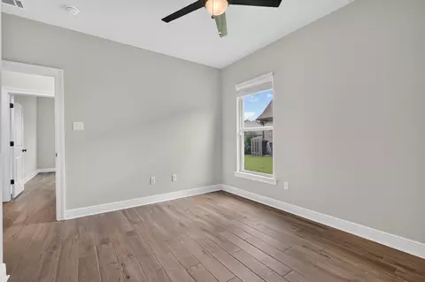 Bedroom - 75 E Apollo Ave, Freeport, FL 32439 photo 6 of 9