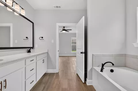 Entry Way - 75 E Apollo Ave, Freeport, FL 32439 photo 4 of 4