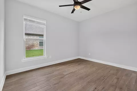 Bedroom - 75 E Apollo Ave, Freeport, FL 32439 photo 4 of 9