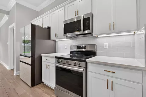 Kitchen - 75 E Apollo Ave, Freeport, FL 32439 photo 3 of 3