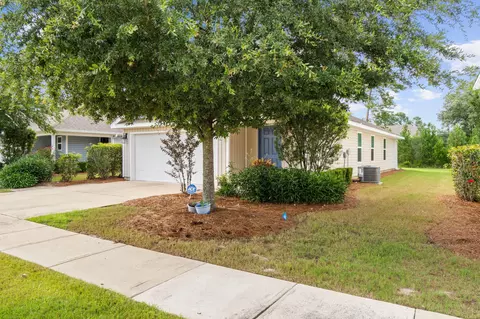 629 Earl Godwin Rd, Freeport, FL 32439 photo 4