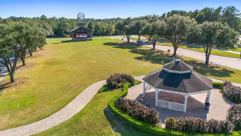 629 Earl Godwin Rd, Freeport, FL 32439 photo 36