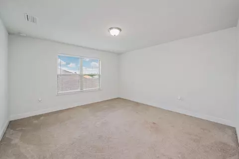 Bedroom - 5737 Marigold Loop, Crestview, FL 32539 photo 11 of 11