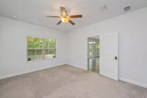 Bedroom - 5737 Marigold Loop, Crestview, FL 32539 photo 3 of 11