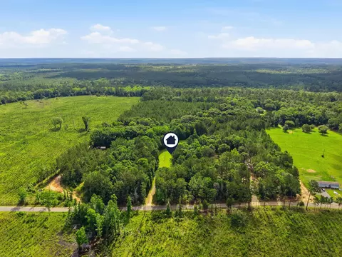 7775 Peacock Rd, Baker, FL 32531
