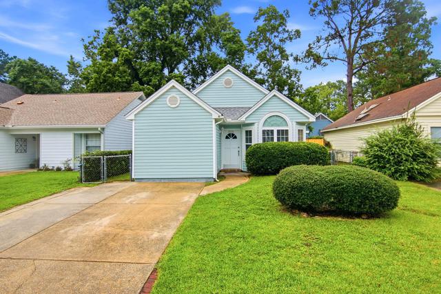 2525 Georgetown Ln, Fort Walton Beach, FL 32547