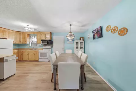 532 Springtime Ave, Holt, FL 32564 photo 9