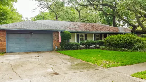 19 NW Oakdale Rd, Fort Walton Beach, FL 32547