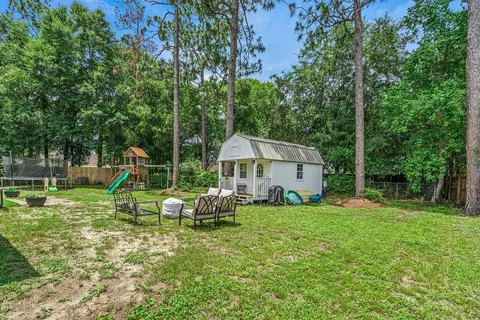 Exterior - 303 Runnymeade Dr, Crestview, FL 32539 photo 6 of 7