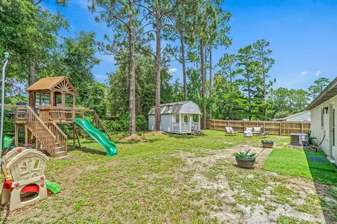 Exterior - 303 Runnymeade Dr, Crestview, FL 32539 photo 5 of 7