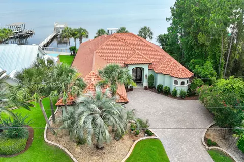 644 Bayshore Dr, Miramar Beach, FL 32550