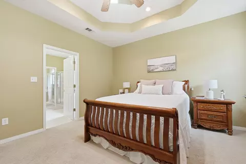 Bedroom - 5870 Oakcrest Dr, Crestview, FL 32539 photo 2 of 5