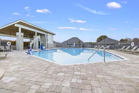Exterior - 2803 Wingman Way, Crestview, FL 32539 photo 2 of 4