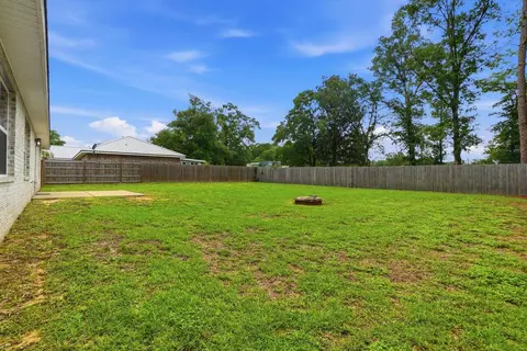 Exterior - 3228 Twilight Dr, Crestview, FL 32539 photo 6 of 12