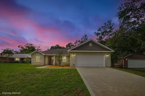 Exterior - 3228 Twilight Dr, Crestview, FL 32539 photo 3 of 12