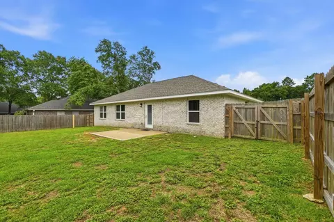Exterior - 3228 Twilight Dr, Crestview, FL 32539 photo 10 of 12