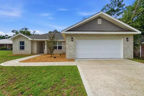 3228 Twilight Dr, Crestview, FL 32539