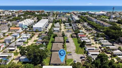 37 E Bradley St #16, Miramar Beach, FL 32550