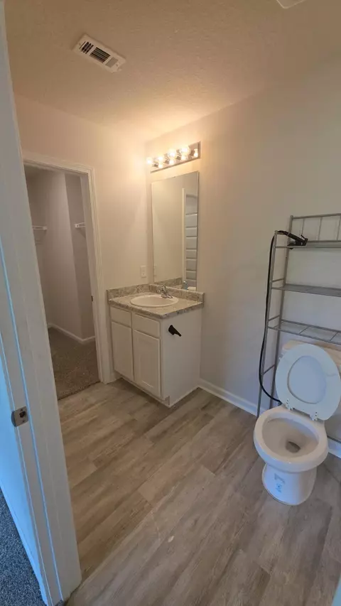 Bath - 3106 Van Day Way, Crestview, FL 32539 photo 1 of 2