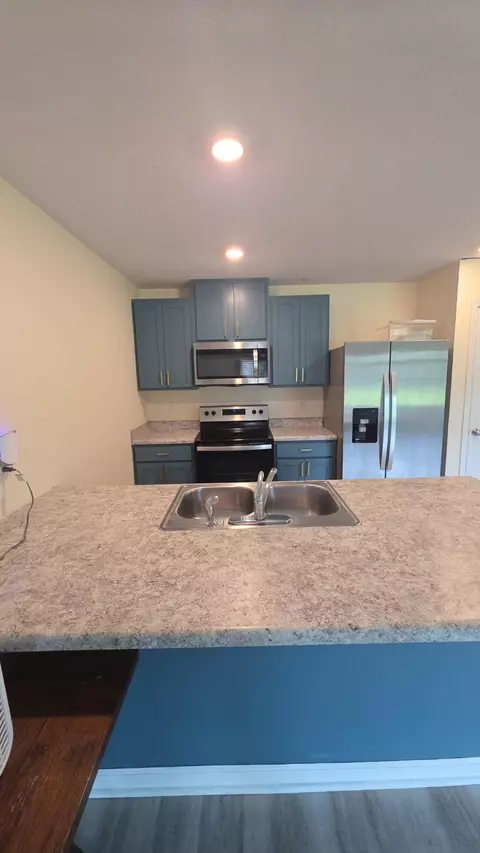 Kitchen - 3106 Van Day Way, Crestview, FL 32539 photo 2 of 2
