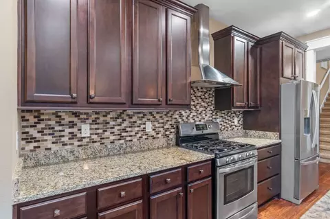 Kitchen - 6008 Trestle St, Crestview, FL 32536 photo 2 of 2
