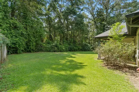 Exterior - 6008 Trestle St, Crestview, FL 32536 photo 5 of 7
