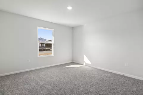 Bedroom - 5852 Tripletail Dr, Milton, FL 32583 photo 1 of 10