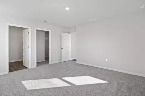 Bedroom - 5852 Tripletail Dr, Milton, FL 32583 photo 8 of 10