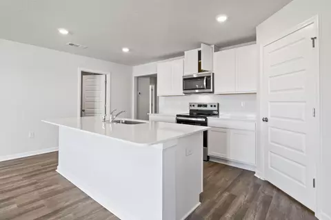 Kitchen - 5852 Tripletail Dr, Milton, FL 32583 photo 1 of 1