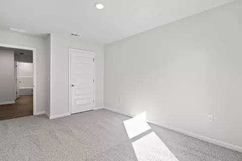 Bedroom - 5852 Tripletail Dr, Milton, FL 32583 photo 5 of 10