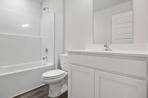 Bath - 5852 Tripletail Dr, Milton, FL 32583 photo 1 of 1