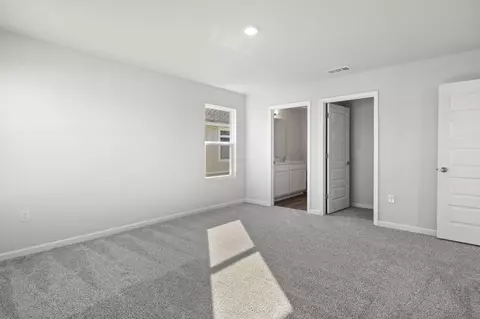 Bedroom - 5852 Tripletail Dr, Milton, FL 32583 photo 9 of 10
