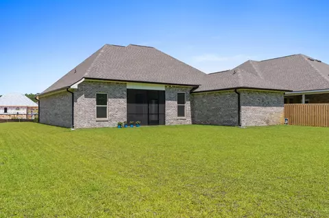 Exterior - 132 E Tweet St, Freeport, FL 32439 photo 10 of 13