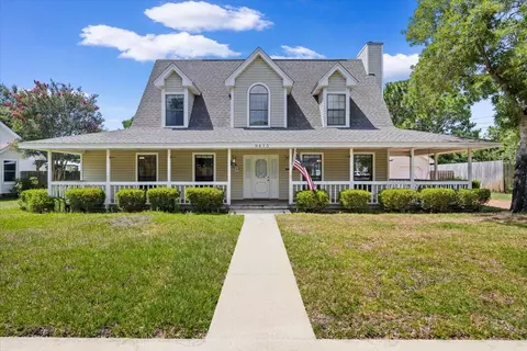 9413 Octavia Ln, Navarre, FL 32566