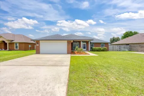 6072 Winchester Cir, Milton, FL 32570