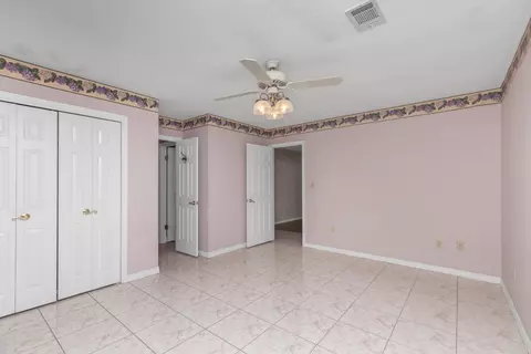 Bedroom - 2765 Savannah Ln, Crestview, FL 32539 photo 2 of 11