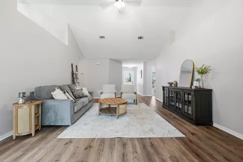 Living - 2806 Wilson Ln, Crestview, FL 32539 photo 2 of 3