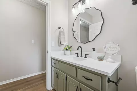 Bath - 2806 Wilson Ln, Crestview, FL 32539 photo 5 of 5