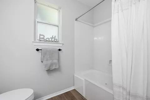 Bath - 2806 Wilson Ln, Crestview, FL 32539 photo 4 of 5