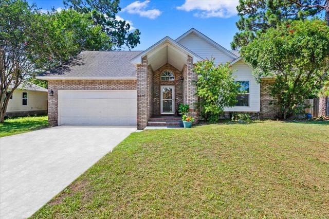 6435 Garden Dr, Gulf Breeze, FL 32563