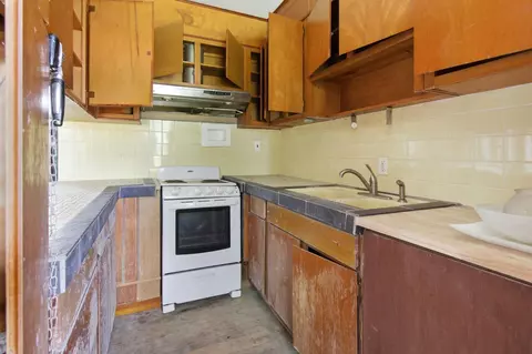 855 N Pearl St, Crestview, FL 32536 photo 9