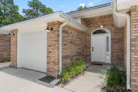 128 Noblat Dr #128, Mary Esther, FL 32569