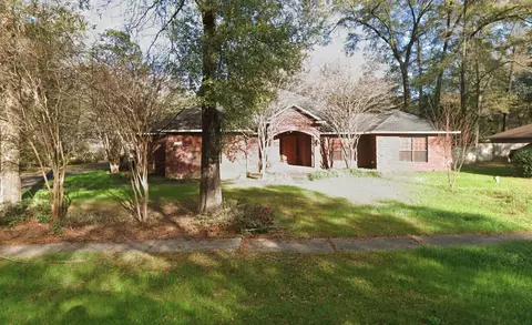 5843 Hunting Meadows Dr, Crestview, FL 32536