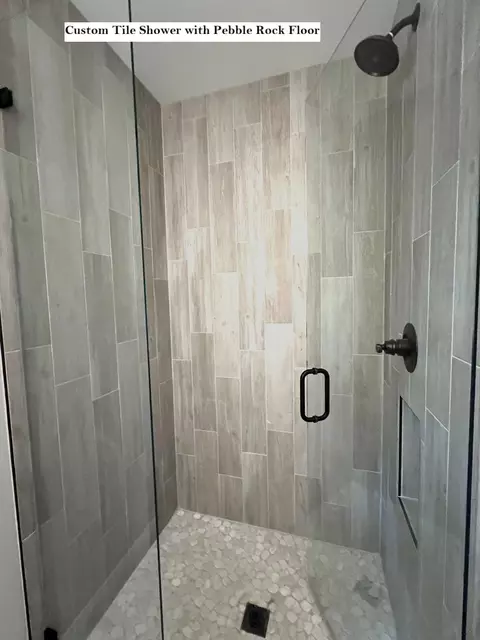 Bath - 2668 Brodie Ln, Crestview, FL 32536 photo 1 of 6