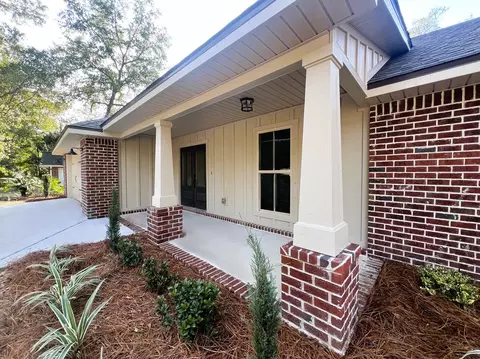 Exterior - 2668 Brodie Ln, Crestview, FL 32536 photo 3 of 4