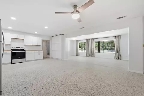 Living - 2897 Adams Rd, Crestview, FL 32536 photo 10 of 23