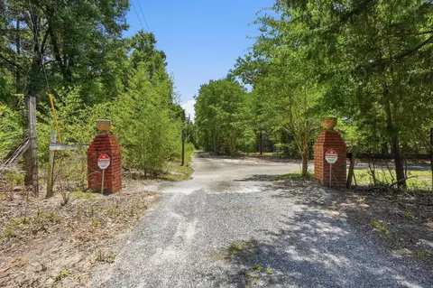 Exterior - 2897 Adams Rd, Crestview, FL 32536 photo 16 of 18