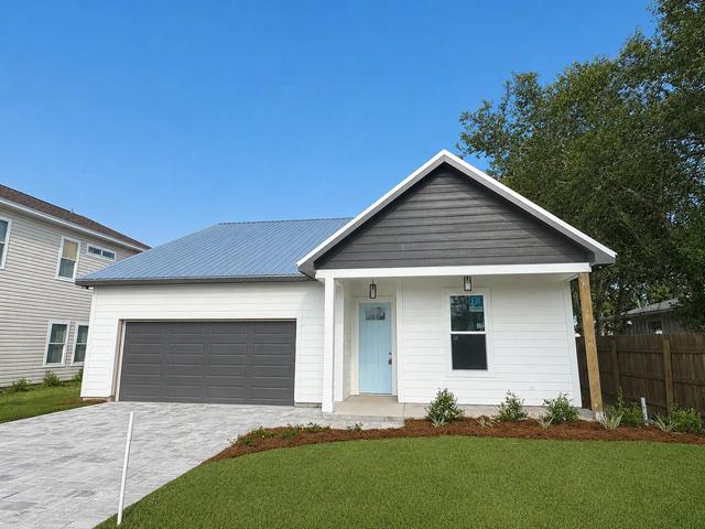 232 Wisteria Ln, Panama City Beach, FL 32413